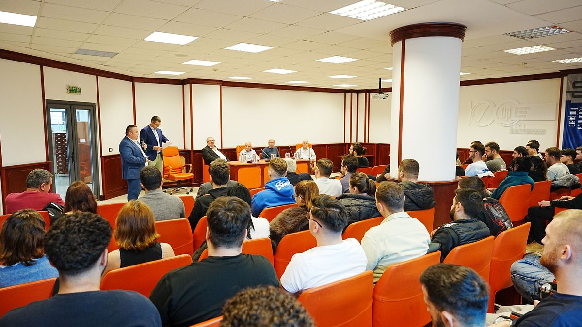 Sfaturi de la specialiști cu experiență pentru studenții din domeniul energetic de la UPT