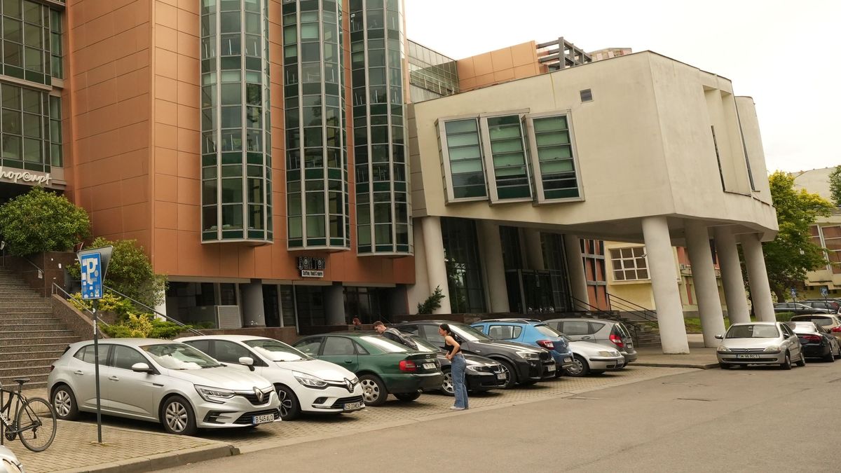 Locuri de parcare pentru studenți