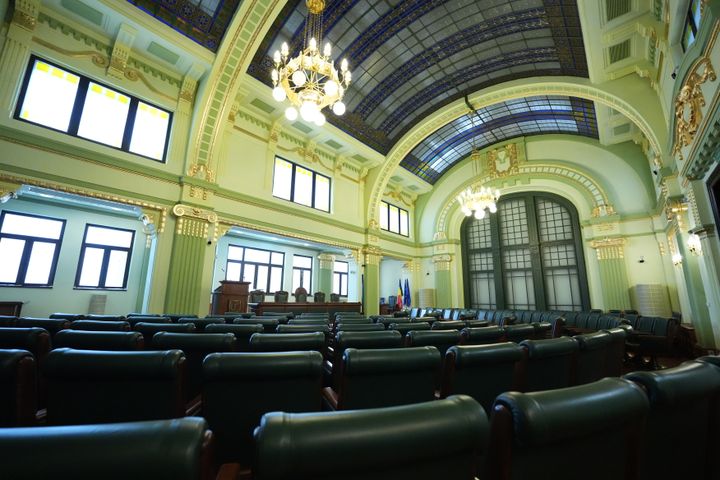 Alegeri și concursuri