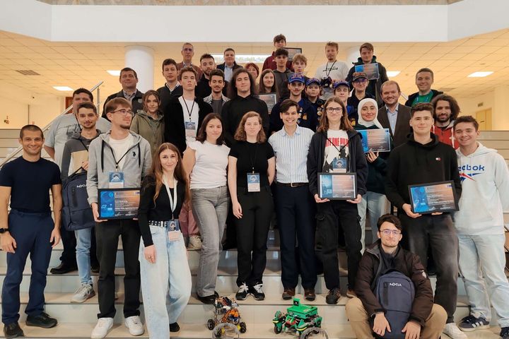 Explorare spațială… în subteran. Prima ediție a Space Engineering Challenge (SEC2025) a Universității Politehnica Timișoara a dus roboții în Peștera Românești