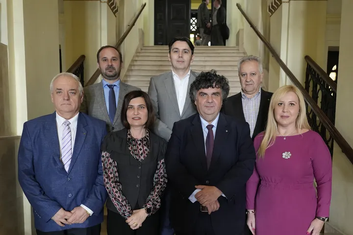 Rector și prorectori